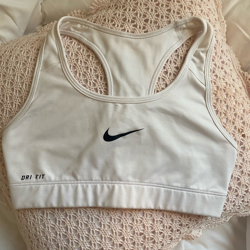 Nike Swoosh “Medium-Support” Sports Bra